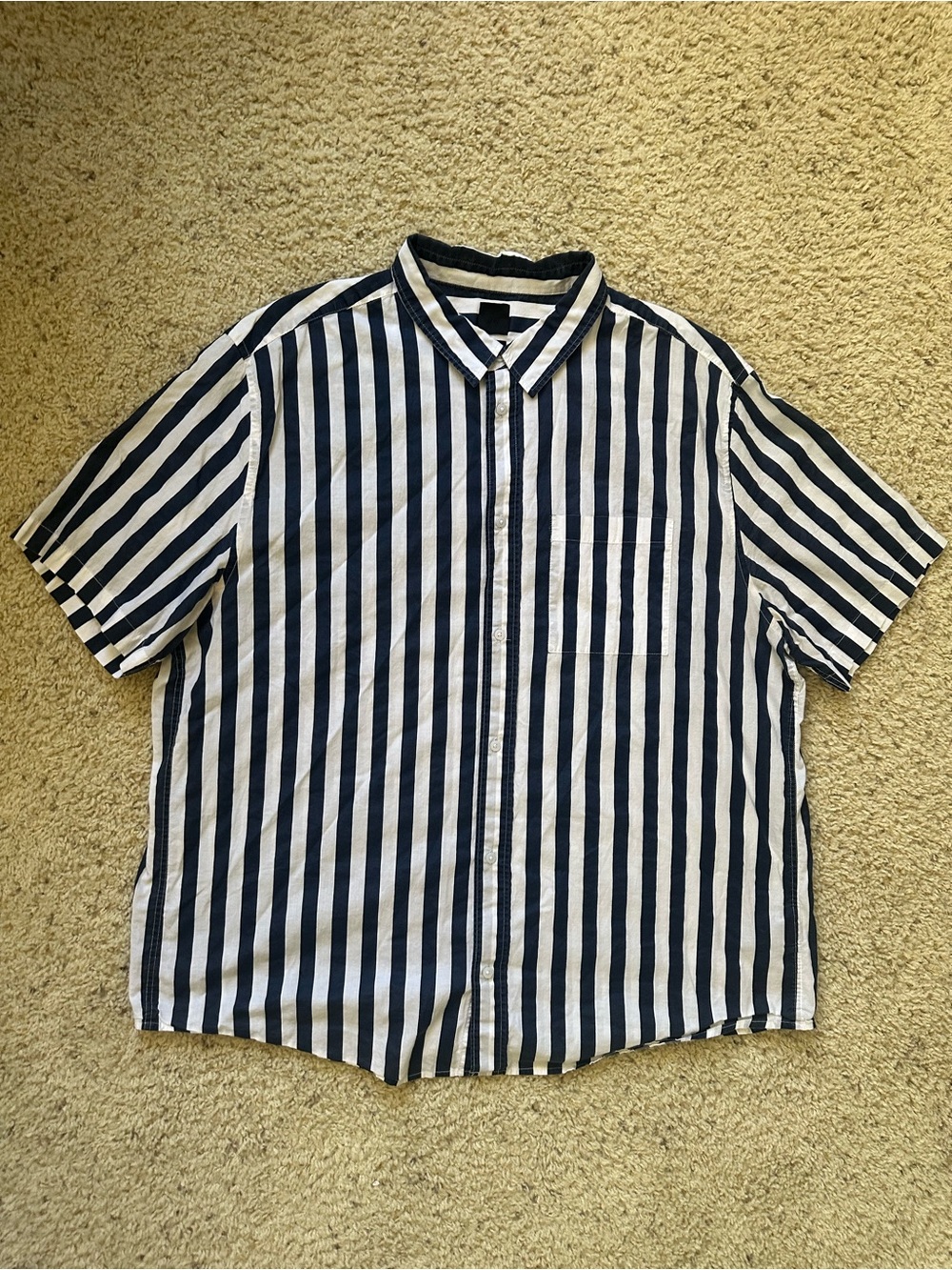 H&M Short-Sleeve Vertical Stripe Button-Down - Navy & White